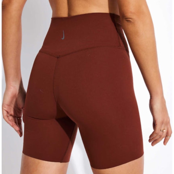 Nike Yoga Luxe 7” Tight Shorts - Picture 8 of 8